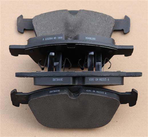 thumbnail image 2 of Detroit Axle Front Ceramic Brake Pads With Hardware Kit For 2003-2015 Volvo XC60 & XC90 – Low Dust, Quiet 2 of 2