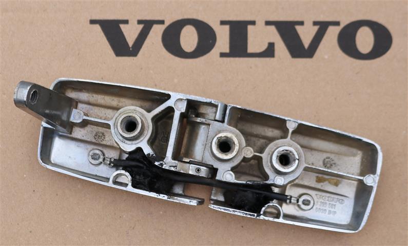 Volvo 240 Wagon Passenger Side Tailgate Hinge (Chrome)