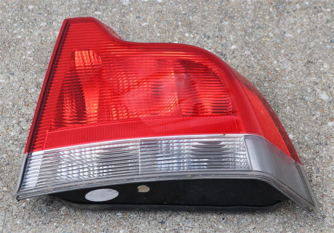 Volvo S60 Passenger Side Tail Light | 2001 2002 2003 2004