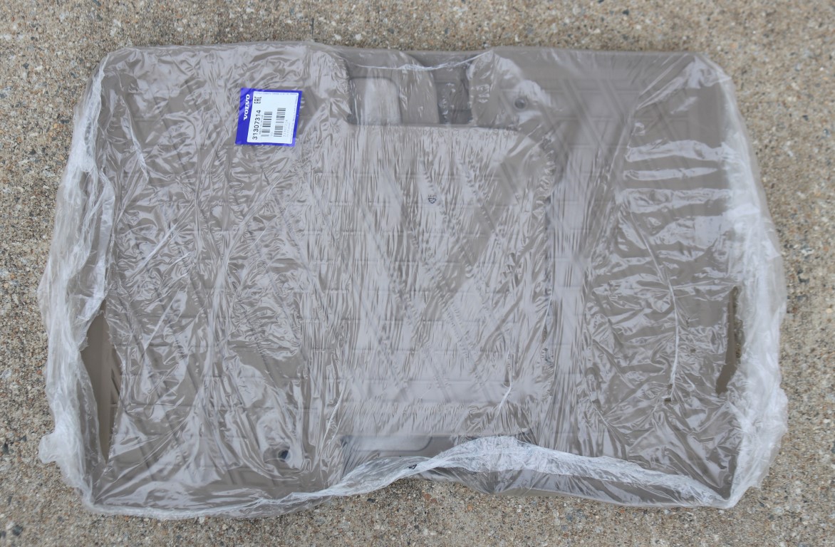 Volvo XC90 Floor Mats (OEM Mocca Beige Set) 20072014