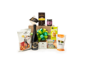 Gourmet sparkling wine gift box featuring Frind Brut Sparkling Wine paired with sweet and savoury snacks (chocolate, crackers, nuts, etc.), packaged in signature Green & Green gift box with ribbon and bow. Gourmet sparkling wine gift box featuring Frind Brut Sparkling Wine paired with sweet and savoury snacks (chocolate, crackers, nuts, etc.), packaged in signature Green & Green gift box with ribbon and bow.