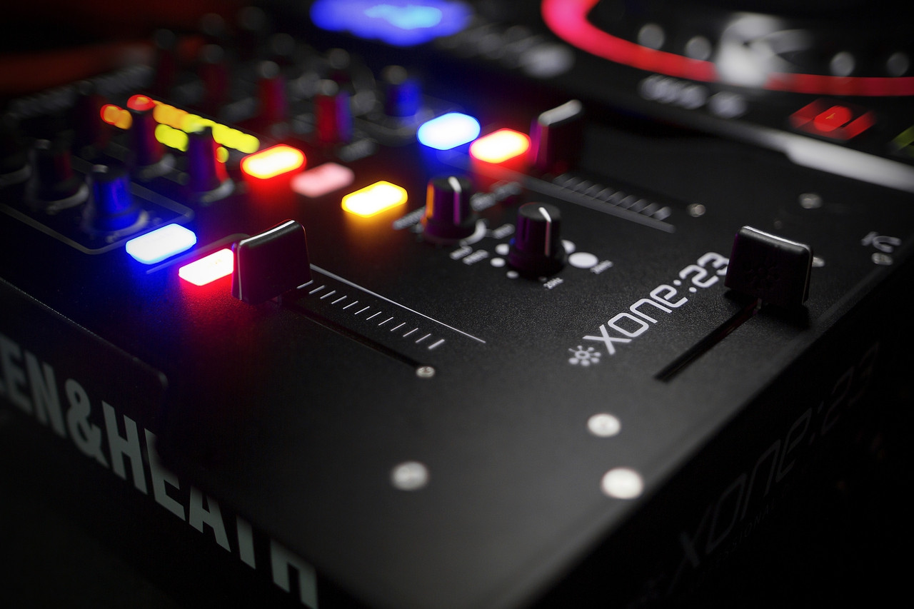 Allen & Heath XONE:23 2-Channel DJ Mixer
