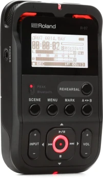Roland R-07-BK Portable Stereo Audio Recorder, 24-Bit/96kHz, Built-In Stereo Microphones, Bluetooth, and SD Card (R-07-BK)