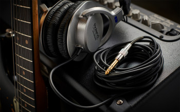 Roland RH-200S Professional Monitor-Grade Closed-Back Stereo Headphones, 40mm Drivers, Rotating Earcups, Silver (RH-200S)