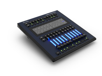 Chauvet Professional, MagicQ Compact Wing Lighting Console (CHAMMQCOMPWING)