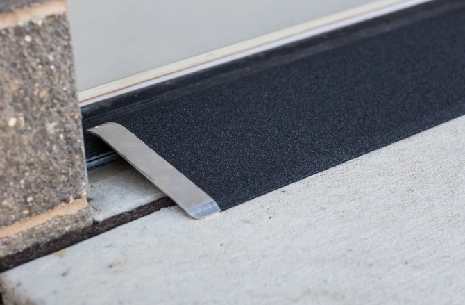 PVI Standard Threshold Ramp - 10" x 32"