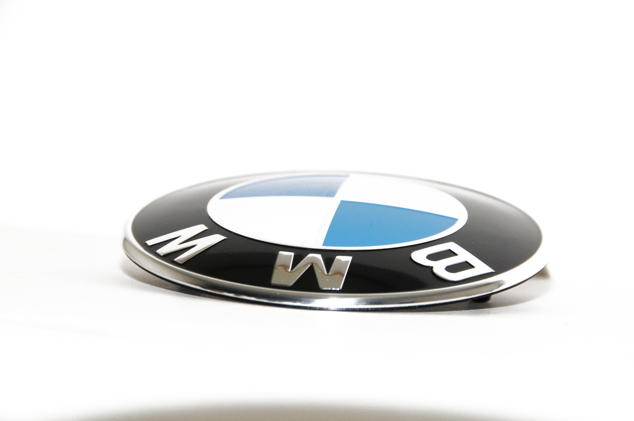 Emblème de capot avant design plat avec logo BMW diamètre 82mm - pièce  originale BMW 51148132375 51145480181 - BA14891 