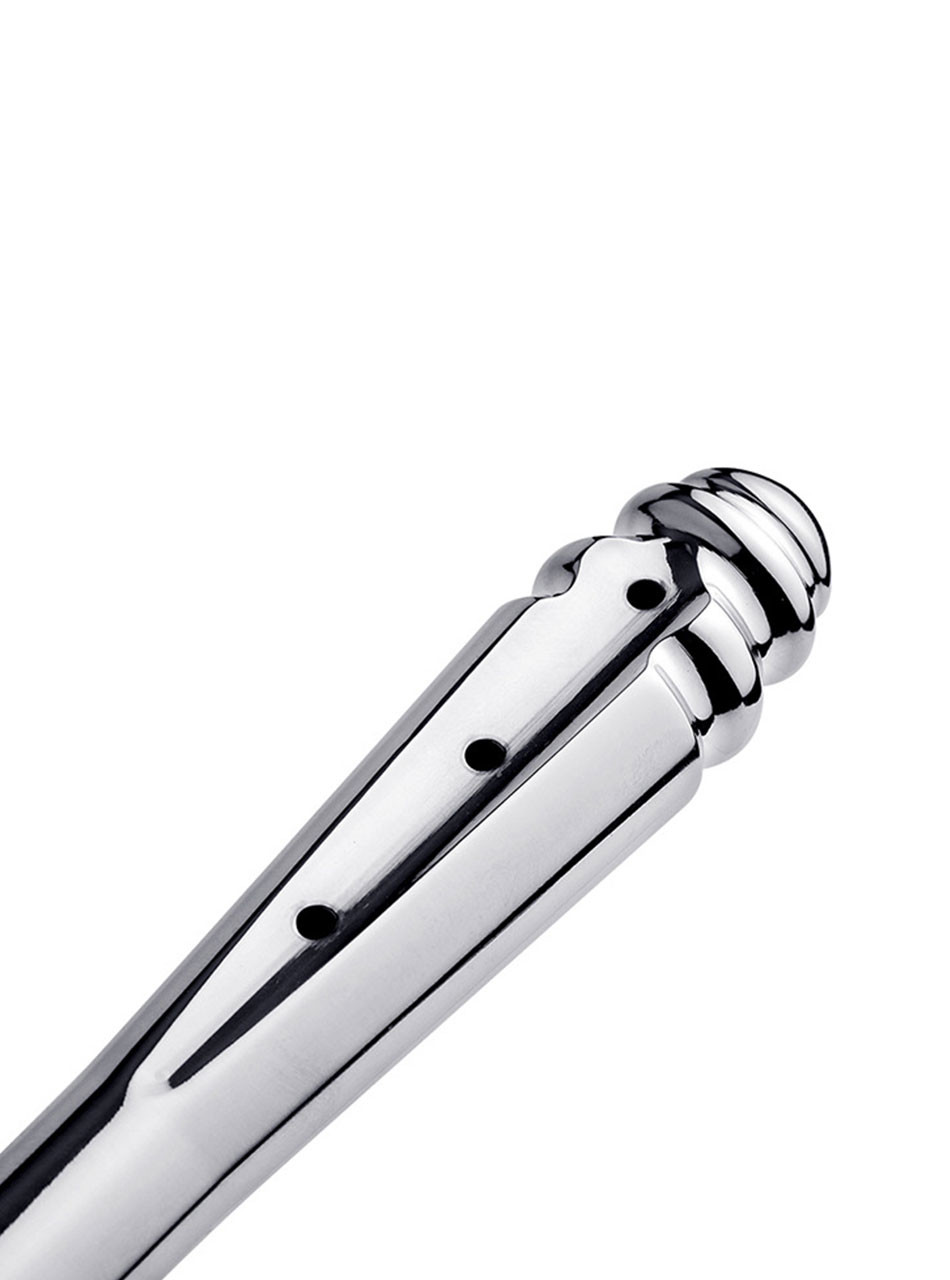 Close up of Silver Stream aluminium shower douche nozzle with rounded tip and side outlet holes
