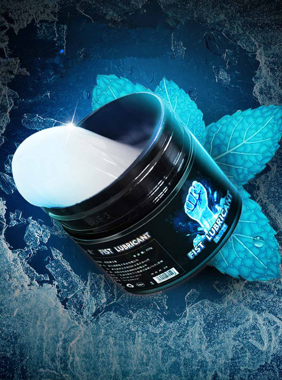 Open 150 g (5.3 oz) cooling fisting lubricant tub