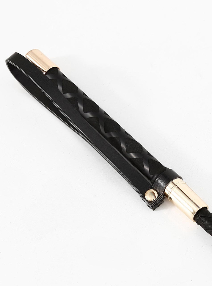 handle detail with grip texture and wrist strap