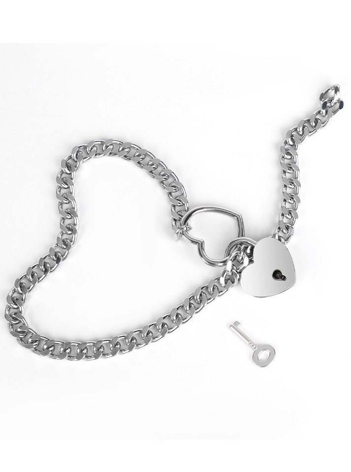 Silver locking heart chain collar with included key
