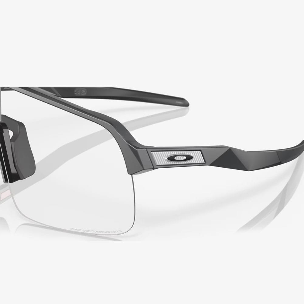 OAKLEY Sutro Lite Matte Carbon Frame/Clear To Black Iridium