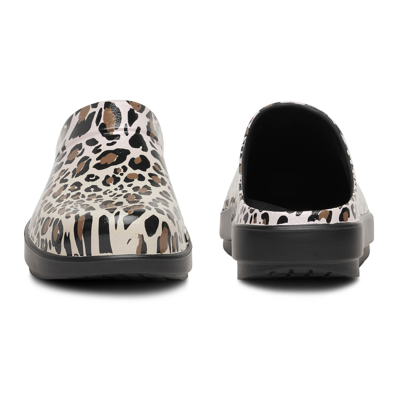 【新品未使用】OOFOS OOcloog Limited Leopard 8 OOFOS Women's OOcloog Limited Leopard Recovery Clogs - Free Shipping