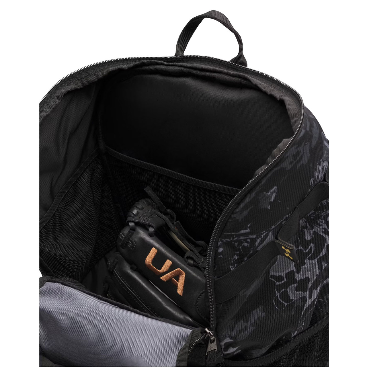 backpack nike or under armer Armour: Backpacks & Bags The Under Armour Hustle 6.0 Backpack is your go These are the Best Under
