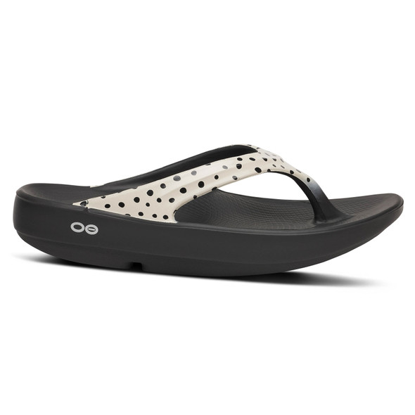 OOFOS Women's OOlala Limited Thong Pebble Recovery Sandals