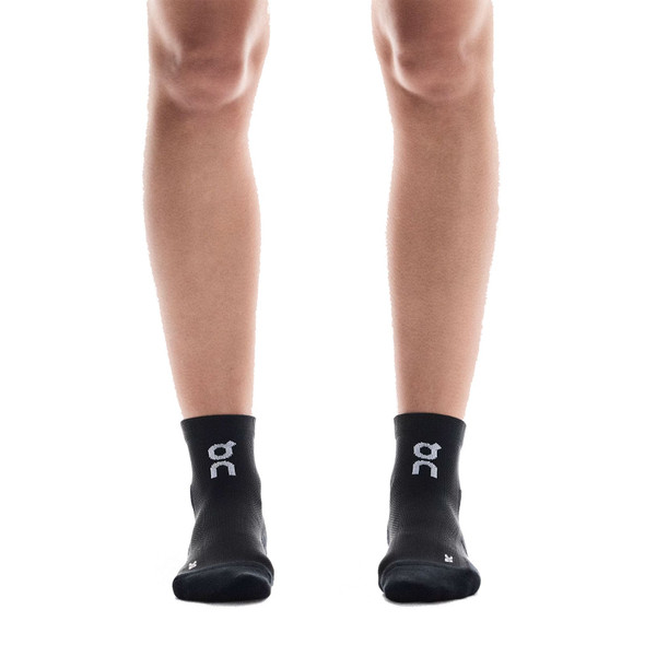 ON FOOTWEAR Unisex Core Run Mid Black Socks, 2 Pairs