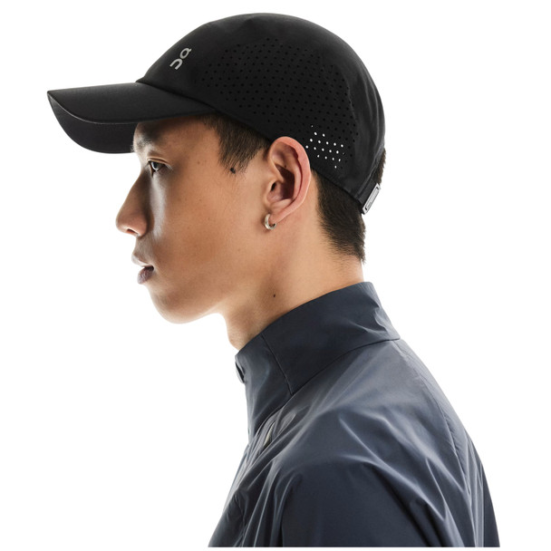 ON FOOTWEAR Unisex Lightweight Black Running Cap (2UF10330553)