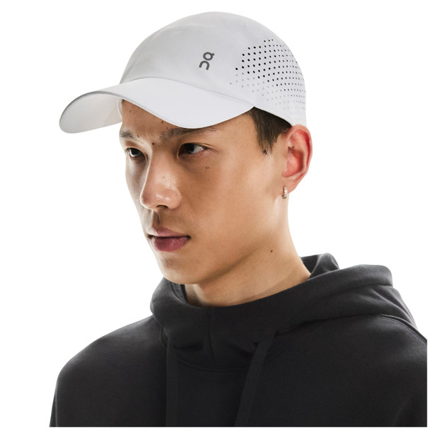 ON FOOTWEAR Unisex Lightweight White Running Cap (2UF10330069)