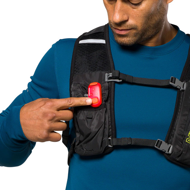 NATHAN SPORTS StrobeLight 2 Ribbon Red OSFM Light Clip (NS60560-20164-OSFM)