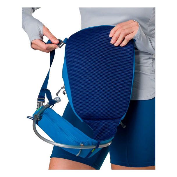 NATHAN SPORTS Limitless 8L Deep Blue/Sky Blue Run Sling (NS30430-60272-OSFM)