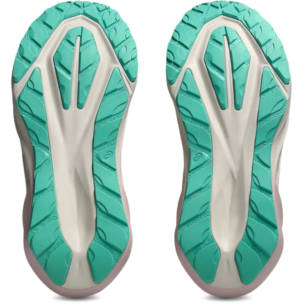 ASICS Women's Novablast 5 TR Light Dust/Cacti Shoes
