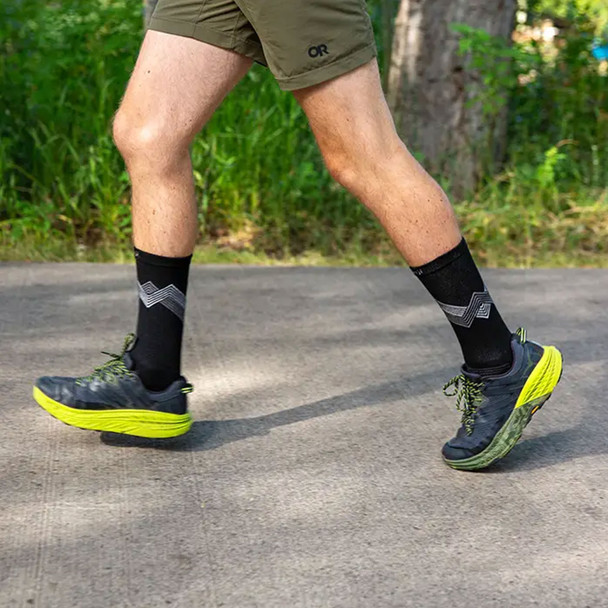 INJINJI Unisex Run Lightweight Crew Black Running Socks