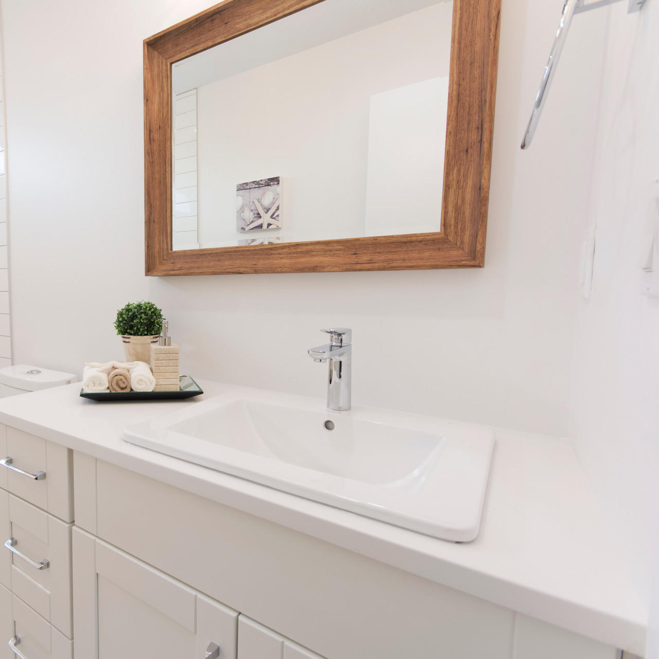 JULIA - Chrome Bathroom Sink Faucet | PEARL Canada