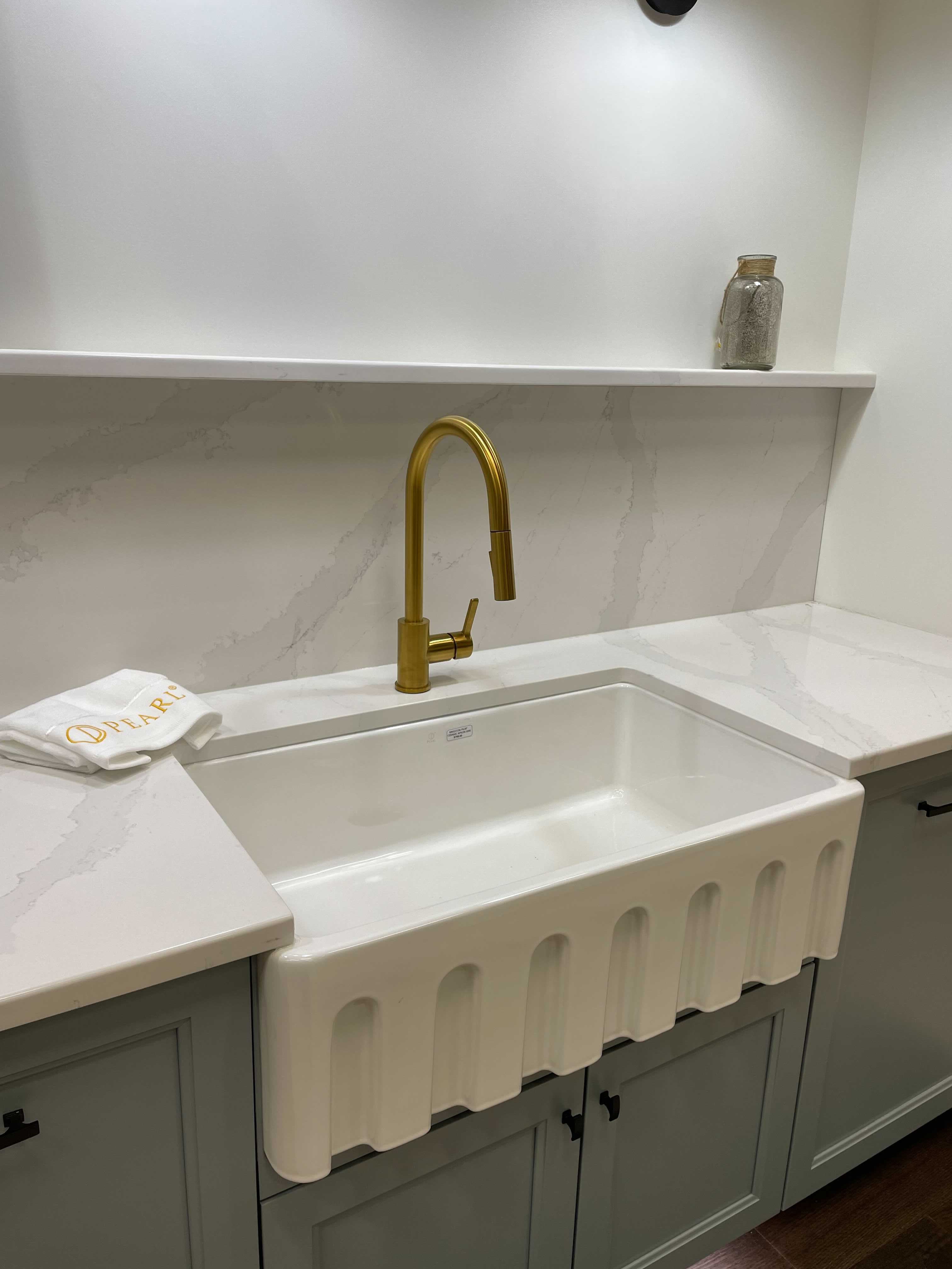 Fireclay Sinks: A Timeless Addition to Any Kitchen - PEARL Canada