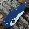 Spyderco YoJumbo C253GPCBL cobalt blue peel-ply textured G-10 scales open-backed handle detail