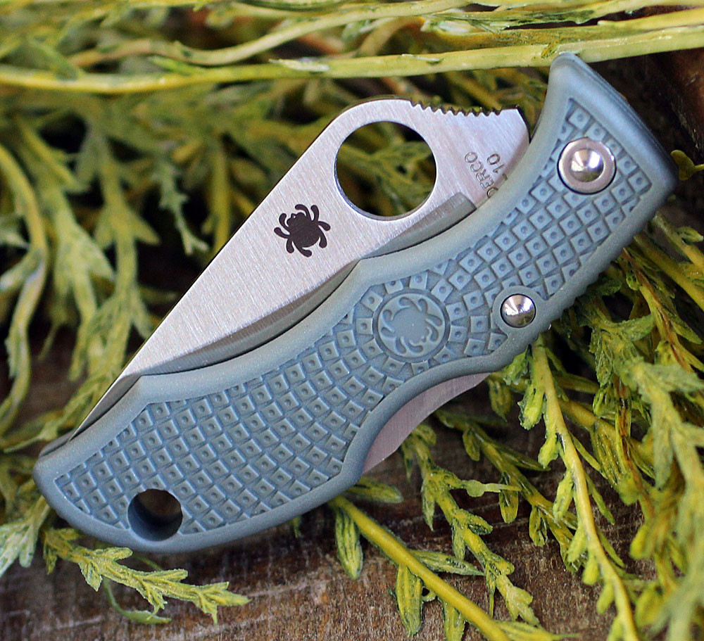 Close up of the VG-10 steel marking and back lock on Spyderco Ladybug 3 LFGP3.