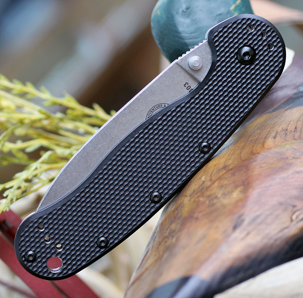 ESEE Avispa BRK1303 Black Polymer Closed Right View