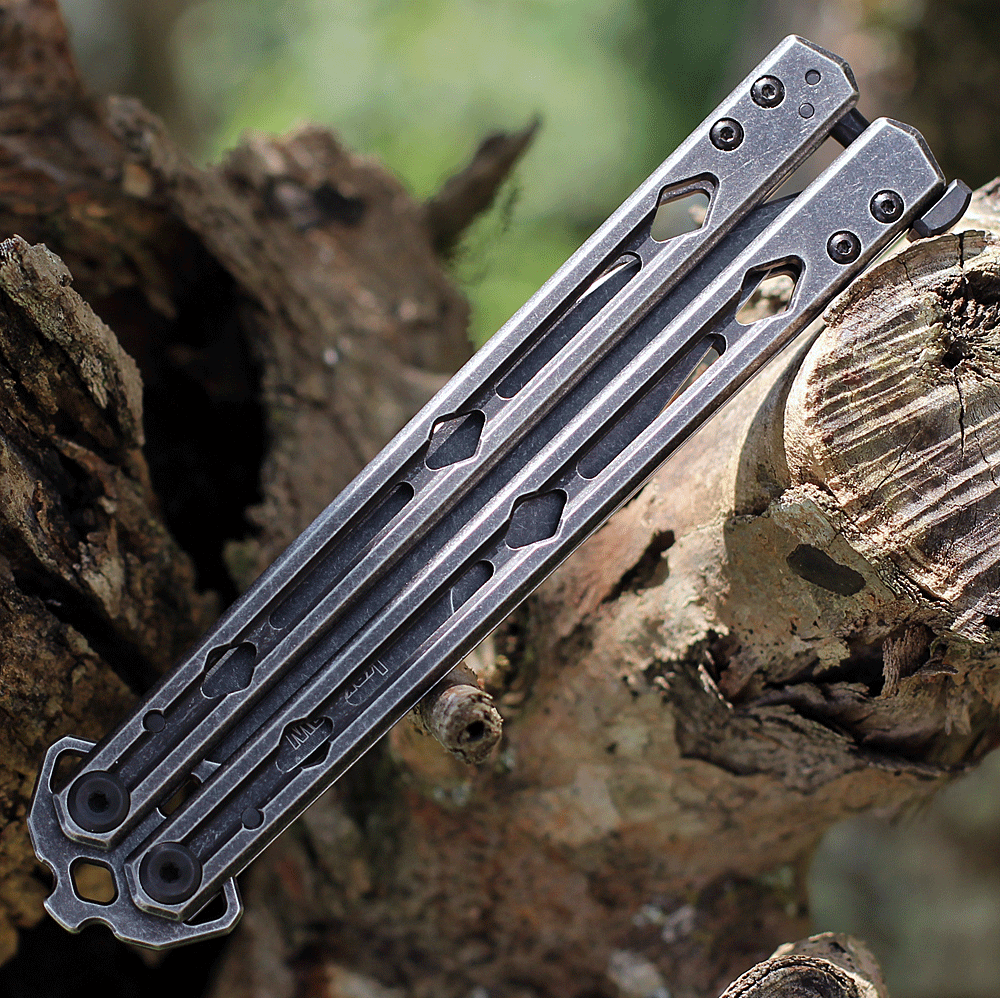 Kershaw 5150BW Lucha highlighting the bead-blasted stainless steel handles and rounded bevel edges.