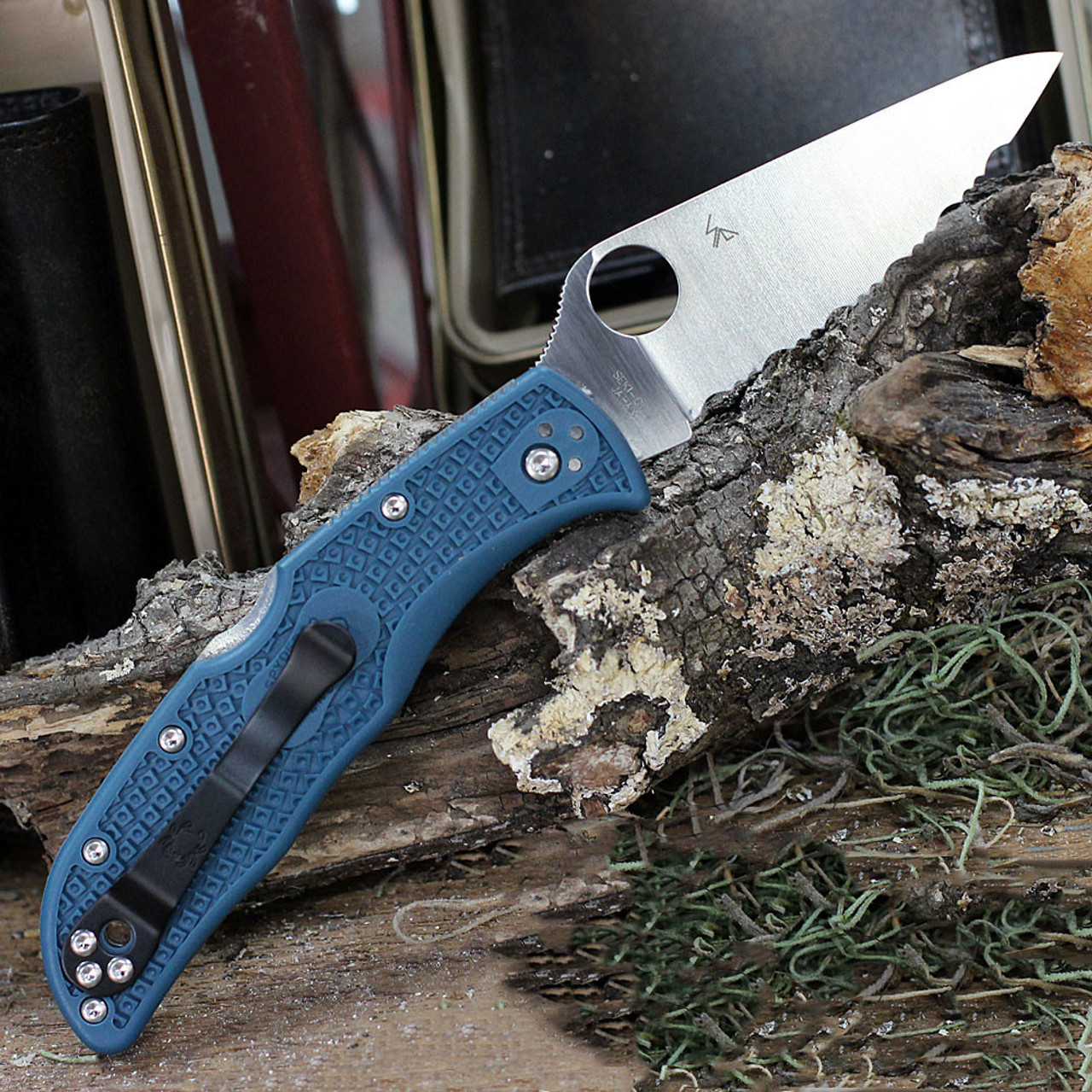 Spyderco Endela Lightweight Blue FRN (3.4" K390 Serrated) C243FSK390