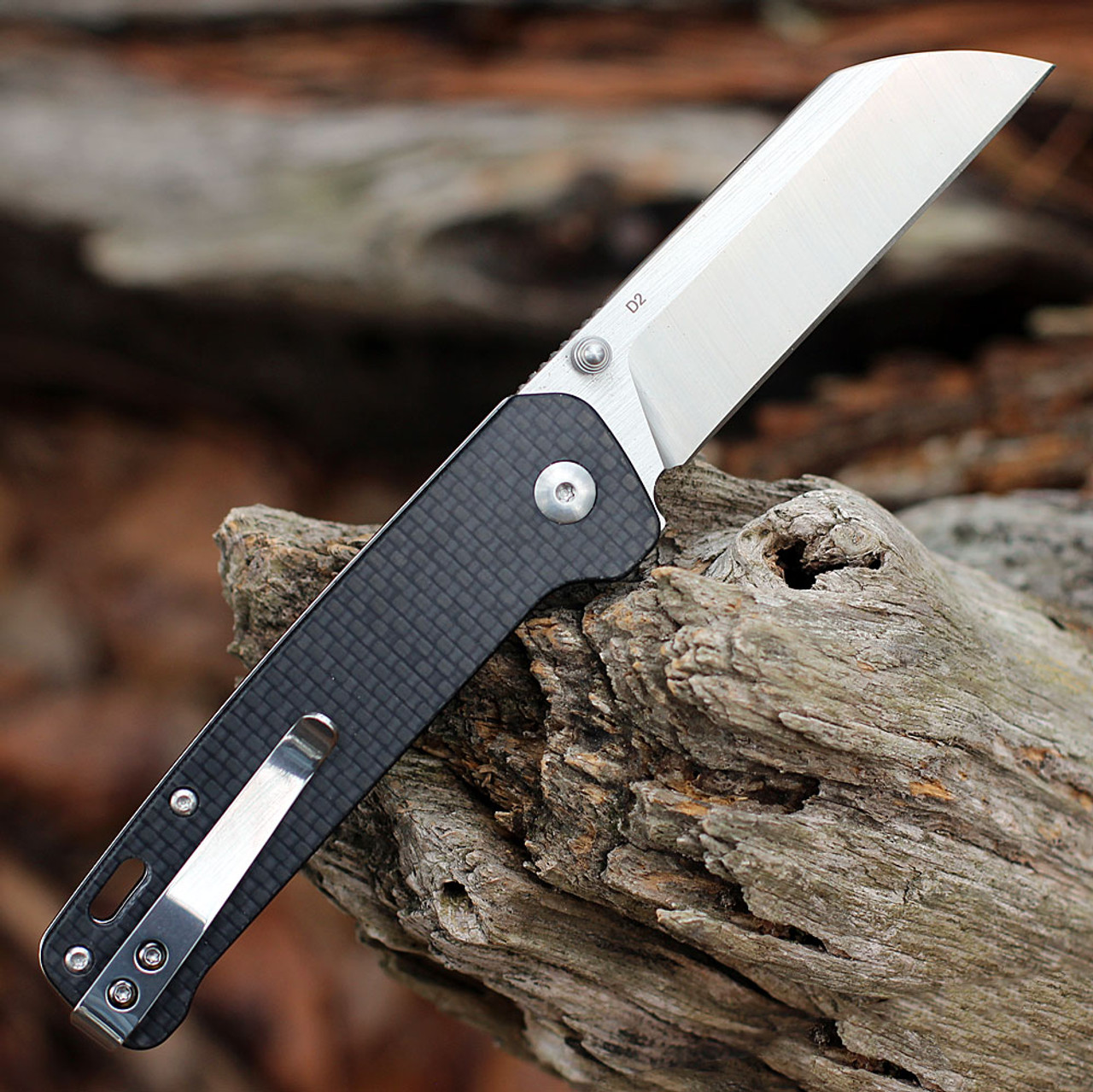 QSP Knife Penguin Folding Knife (QS130E) 3.06" D2 Two Tone Satin Sheepsfoot, Black G-10 Handle w/ Carbon Fiber Overlay