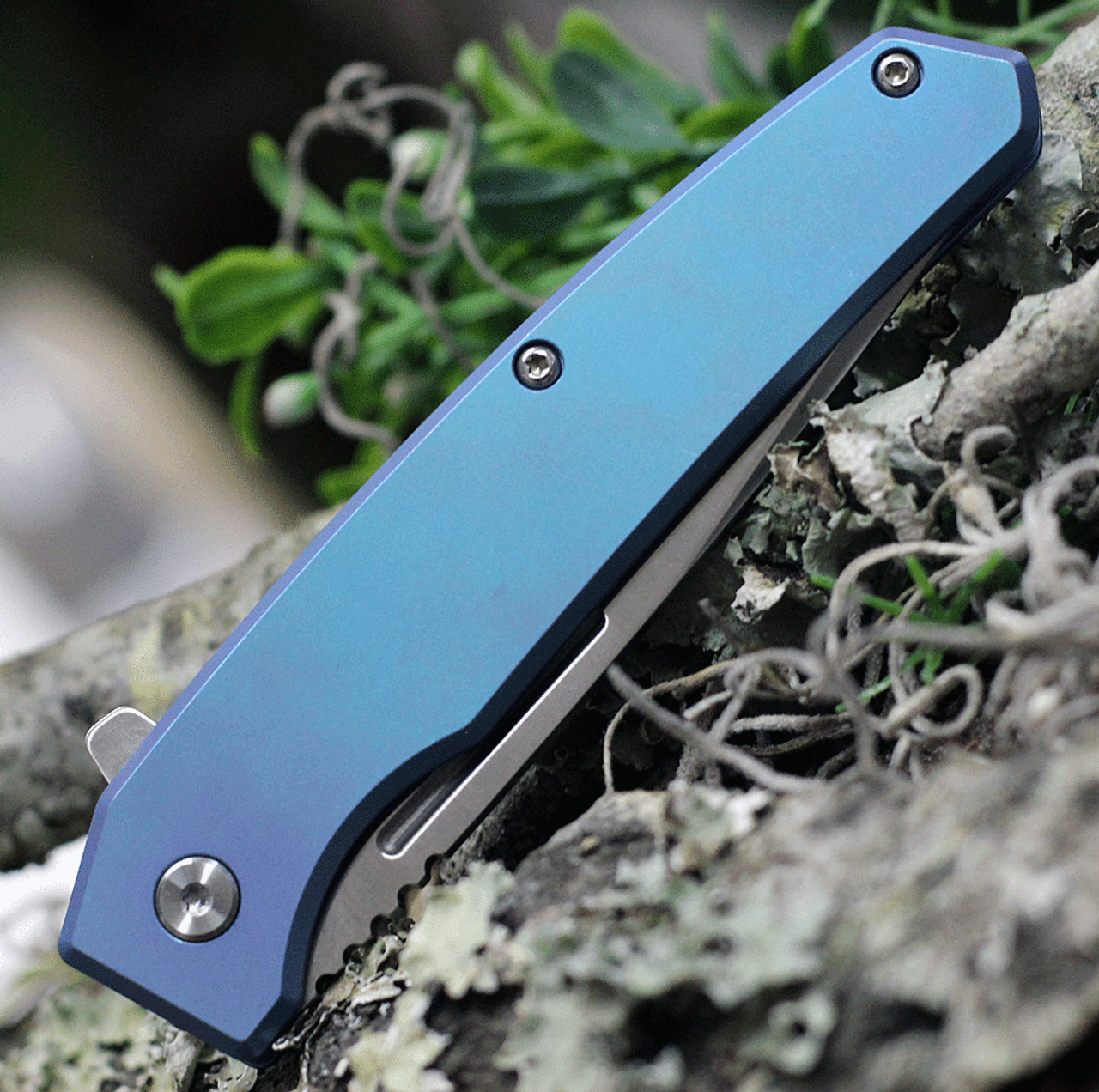 Ontario Knife Co. Ti 22 Ultrablue 9800, 3.03" Satin Stainless Steel Tanto Blade, Blue Iridescent Titanium Handle