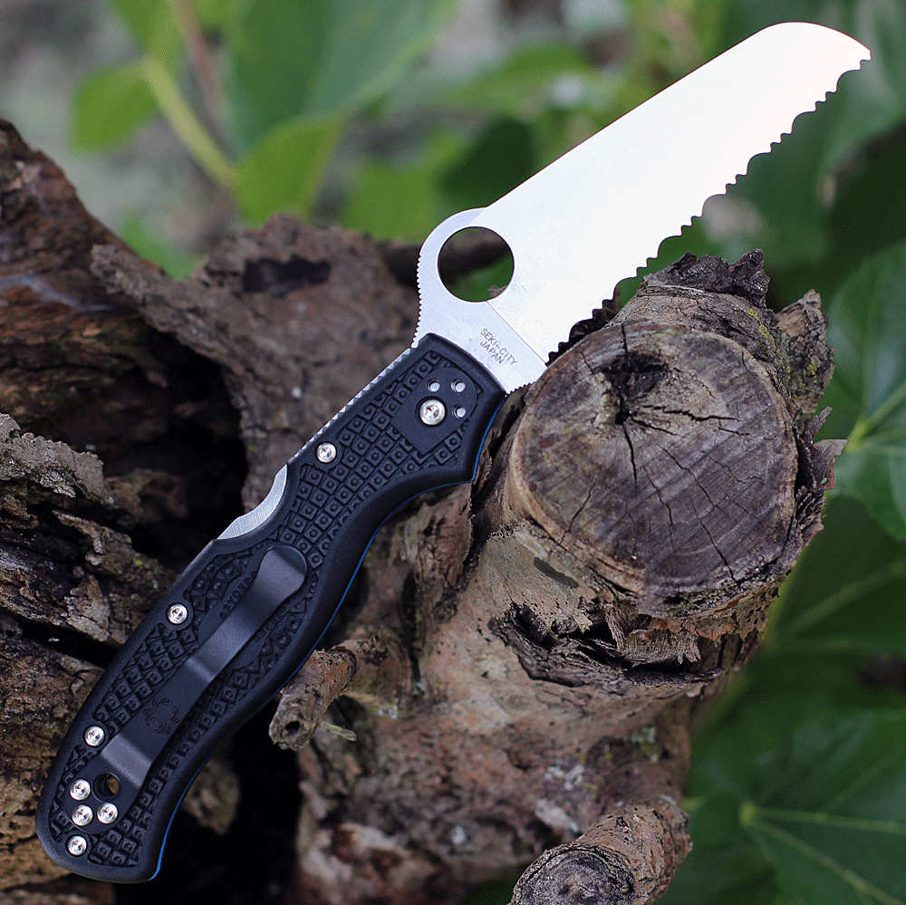 Japanese-made Rescue 3 Thin Blue Line in open position showing the SpyderEdge blade.