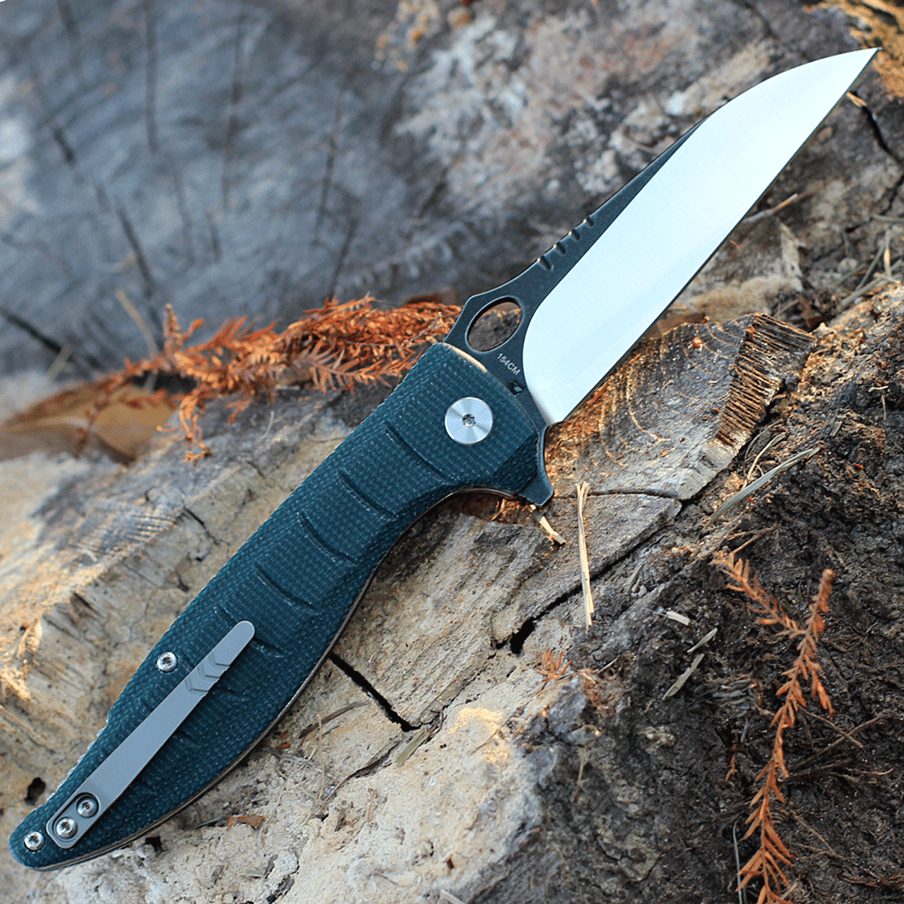 QSP Knife Locust Flipper (QS117C) 3.875" 154CM Black/Satin Wharncliffe Plain Blade, Blue Linen Micarta Handle