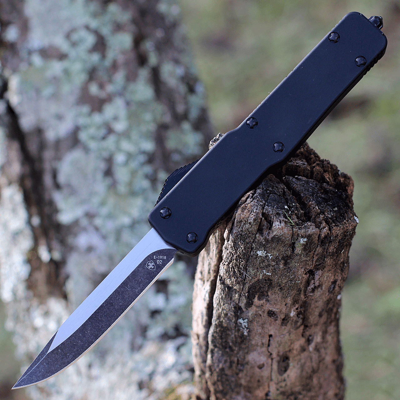 Templar Knife Premium Lightweight Series - Slim OTF Automatic (MA-BR-32-1) - 3" Powder D2 Black SW Drop Point, Aluminum Black Rubber Handle