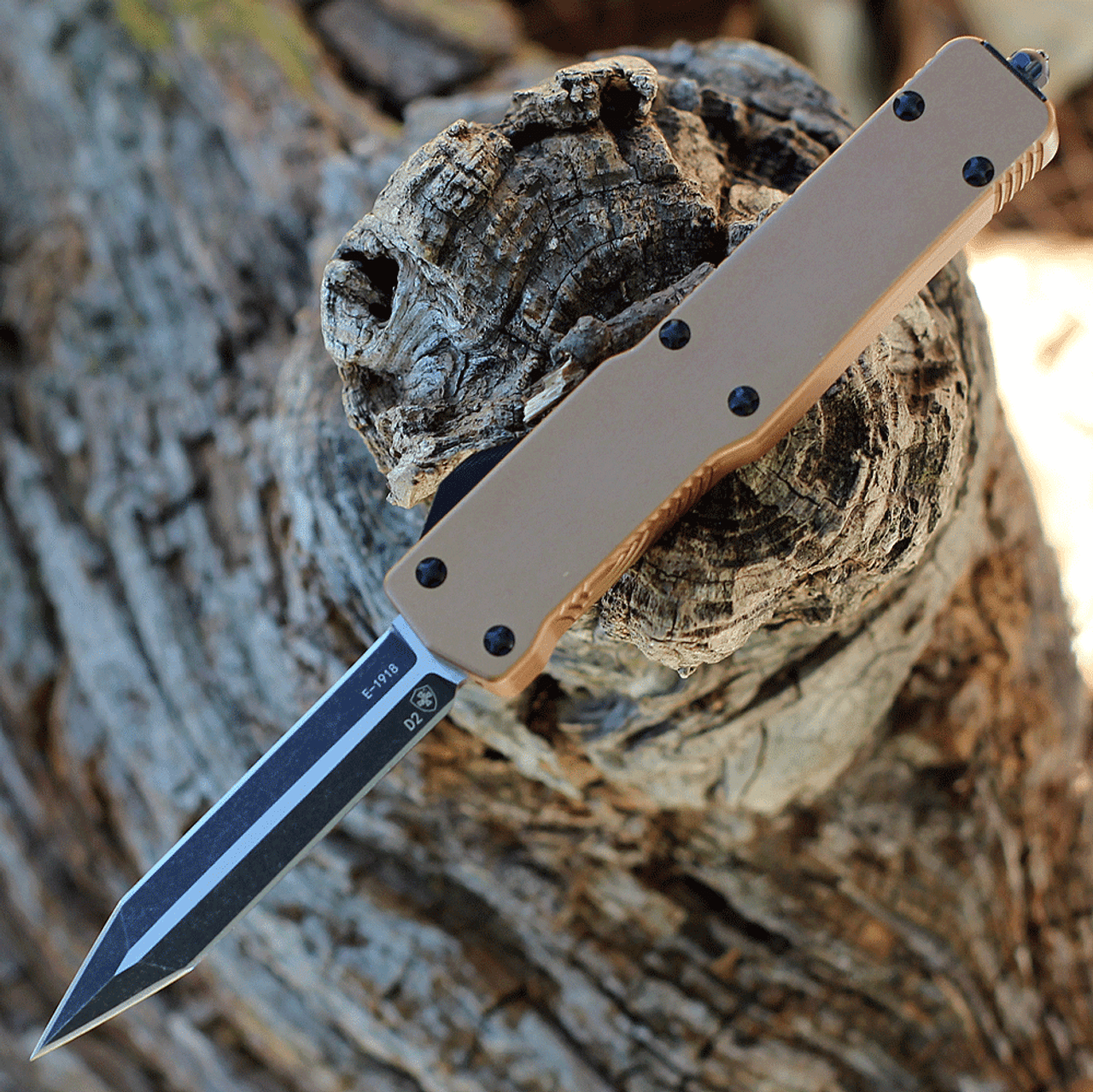 Templar Premium Lightweight Series - Slim OTF Automatic (MA-AB-12-1) - 3.25" Powder D2 Black Stonewashed Dagger, Bronze Aluminum Handle