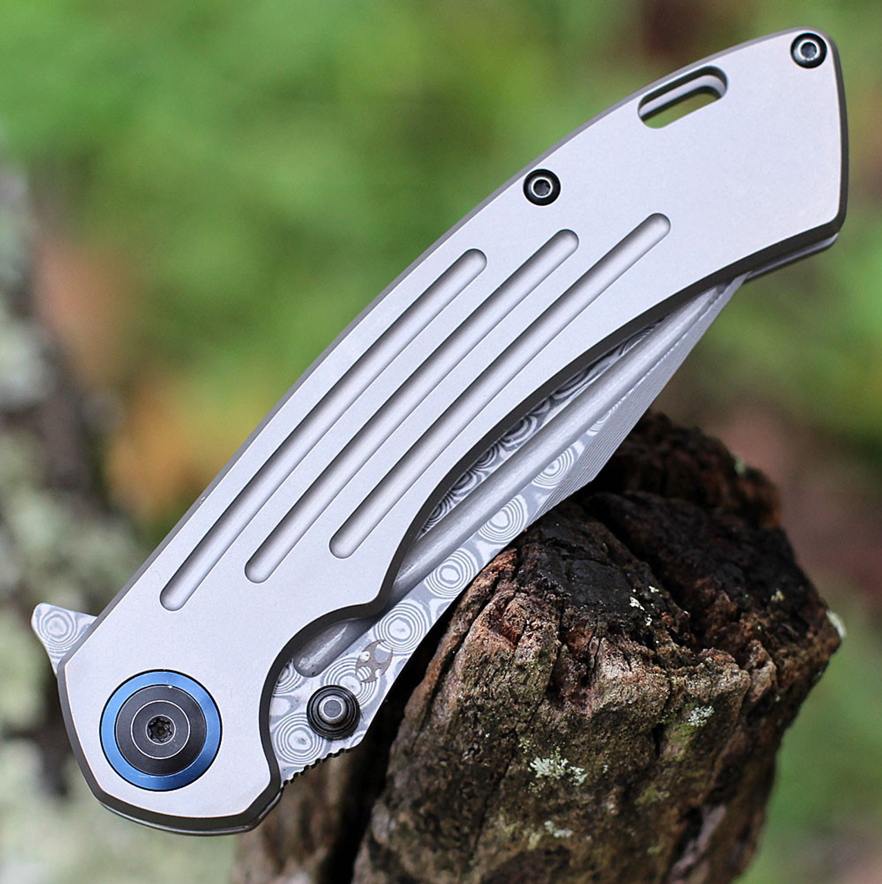 Kansept Pretatout (K1032D1) 3.56" Damascus Drop Point Plain Blade, Gray Titanium Handle