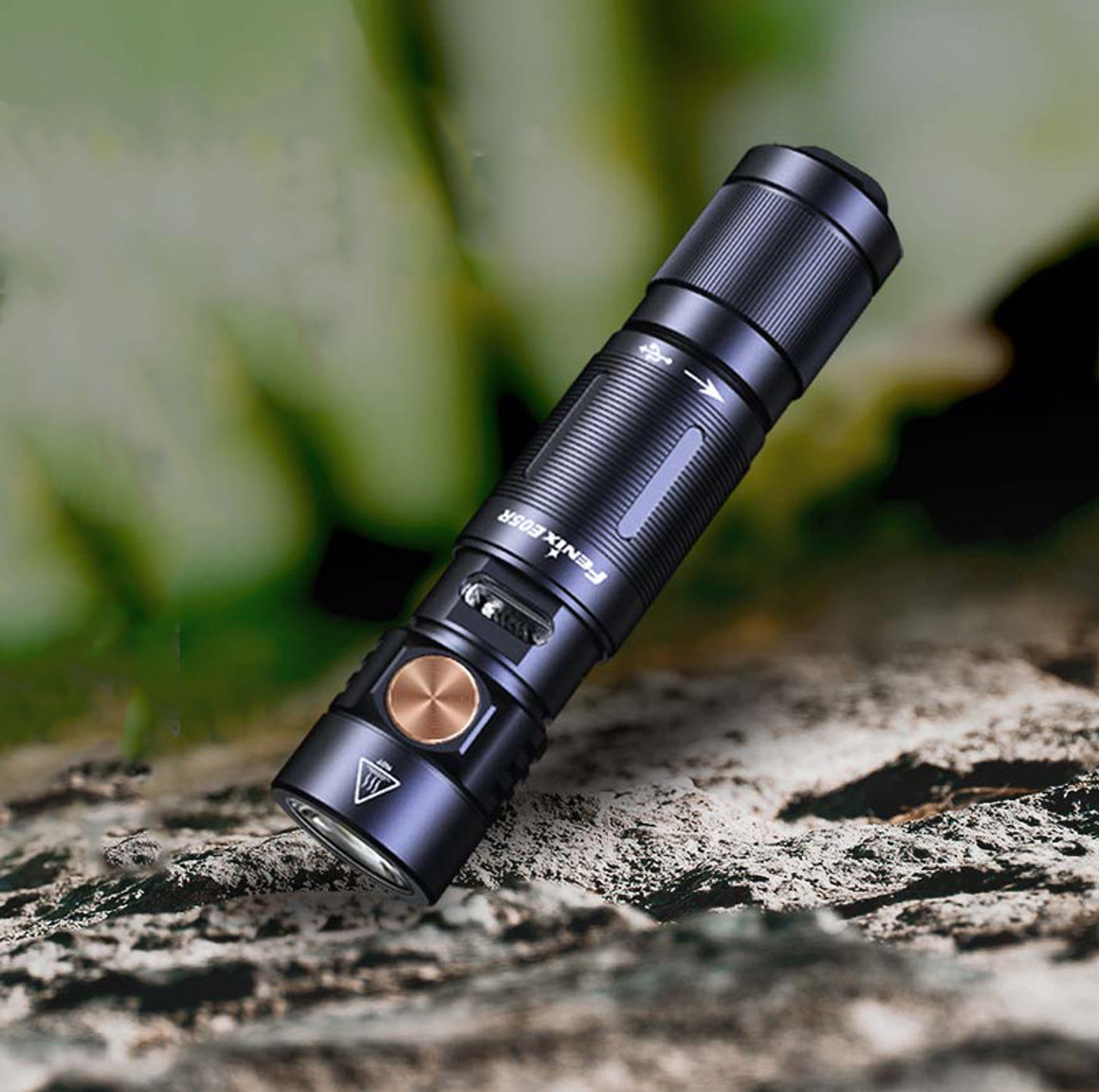 Fenix E05R Rechargeable Mini Flashlight (400 Lumens) E05R-BLACK