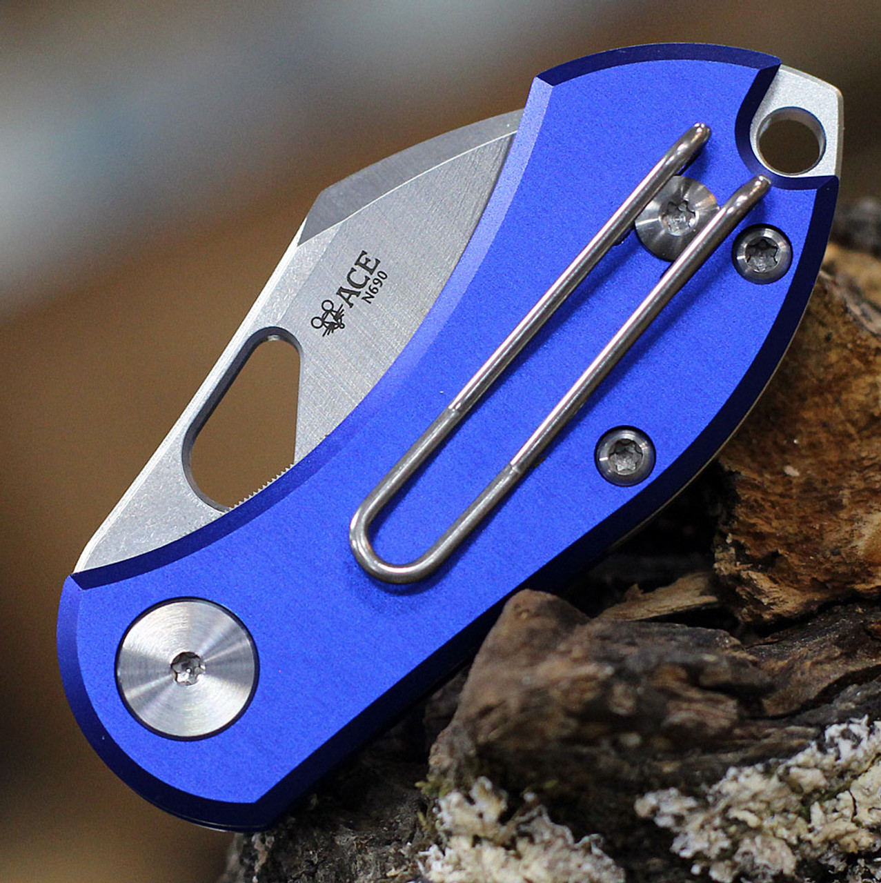 GiantMouse ACE Nibbler (NIBBLER-ALU-BLUE) - 2.00in N690 Satin Plain Blade, Blue Aluminum Handle