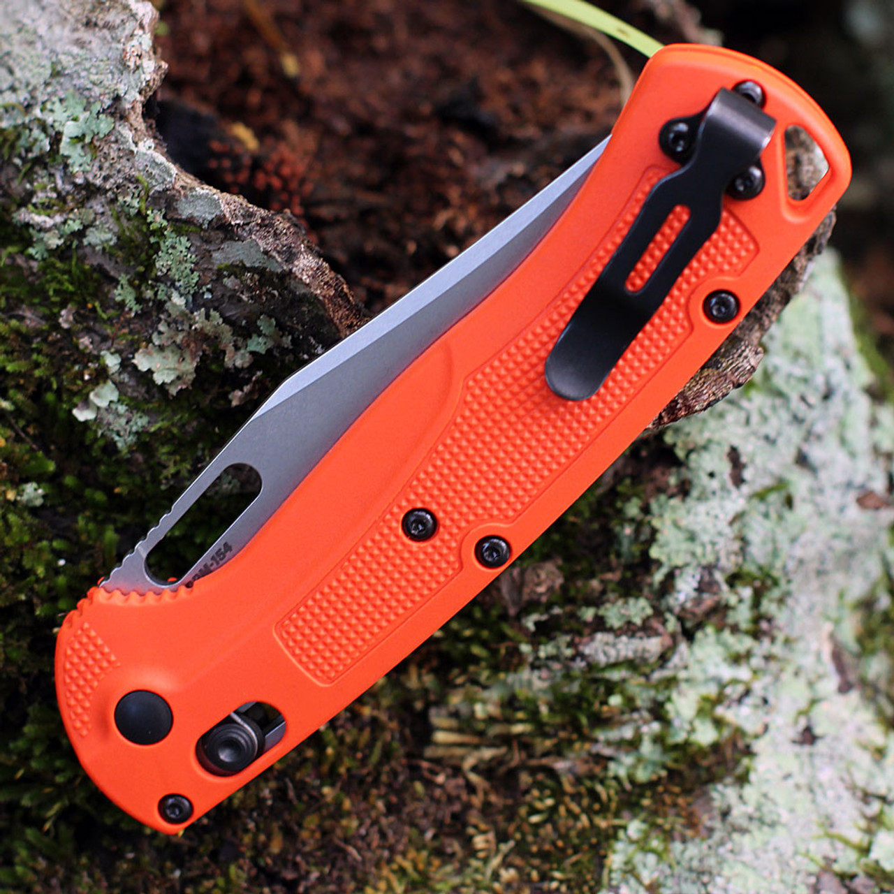 Benchmade Knives: 15535 Taggedout - AXIS Lock - Orange Grivory