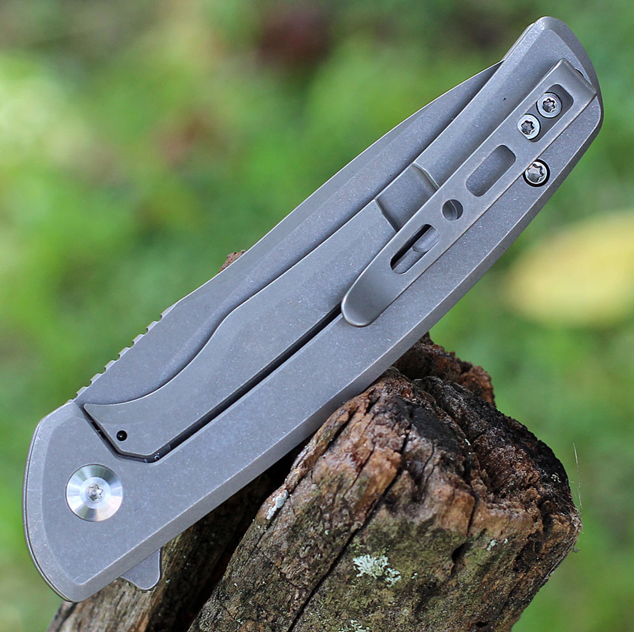 Sencut Tynan (SA10B) 3.2" Gray Stonewashed 10Cr15CoMoV Drop Point Plain Blade, Gray Stonewashed Stainless Steel Handle