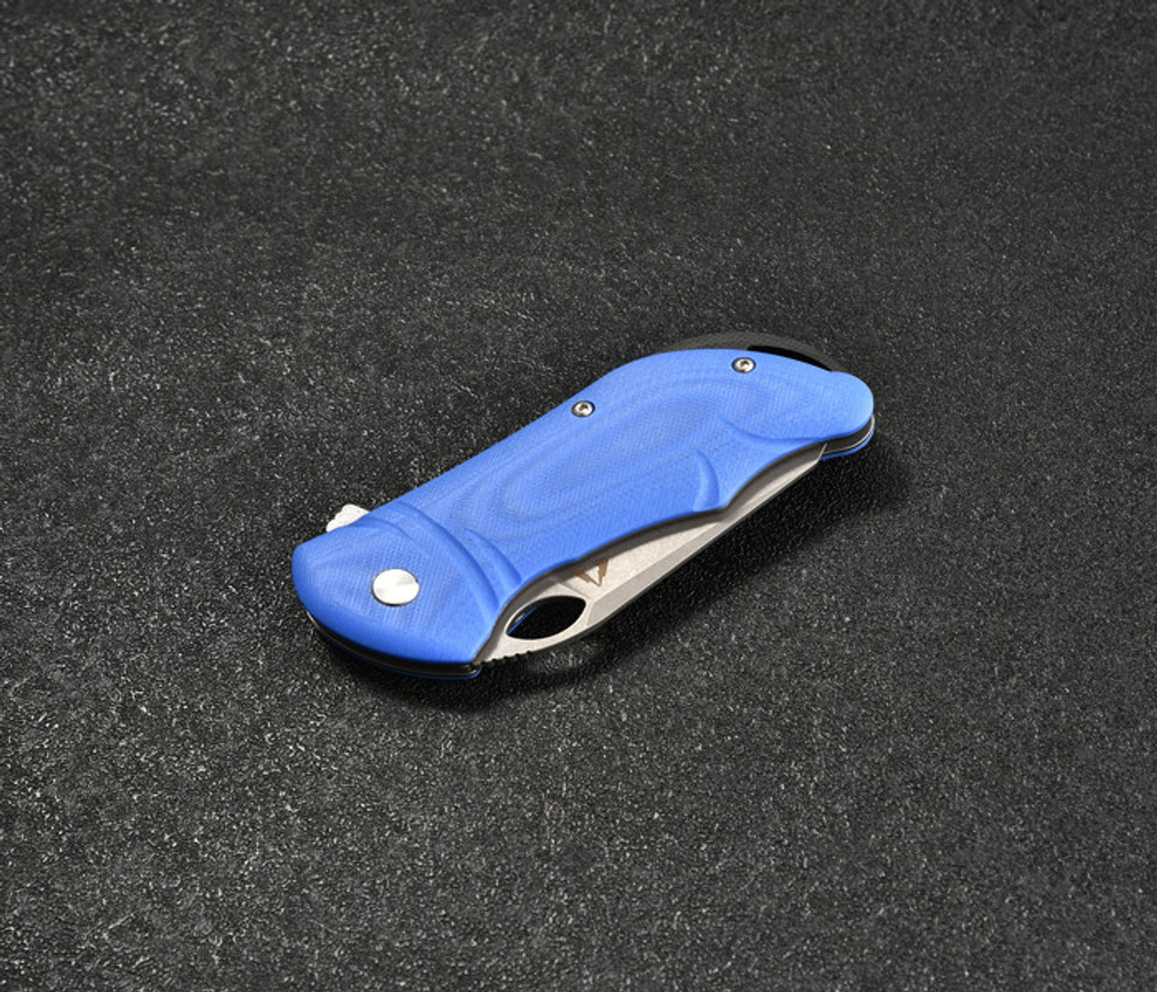 CMB Hippo Folding Knife (CMB05S) 2.99 in Stonewash D2, Blue G-10 Handle