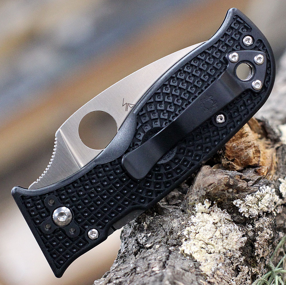 Spyderco Lil' Temperance 3 VG-10 Black FRN Serrated C69SBK3