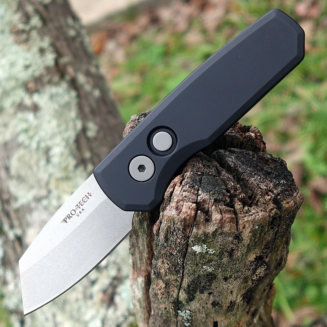 Pro-Tech Runt 5 Automatic (R5401) - 1.9" MAGNACUT Stonewashed Reverse Tanto Blade, Black Aluminum Handle