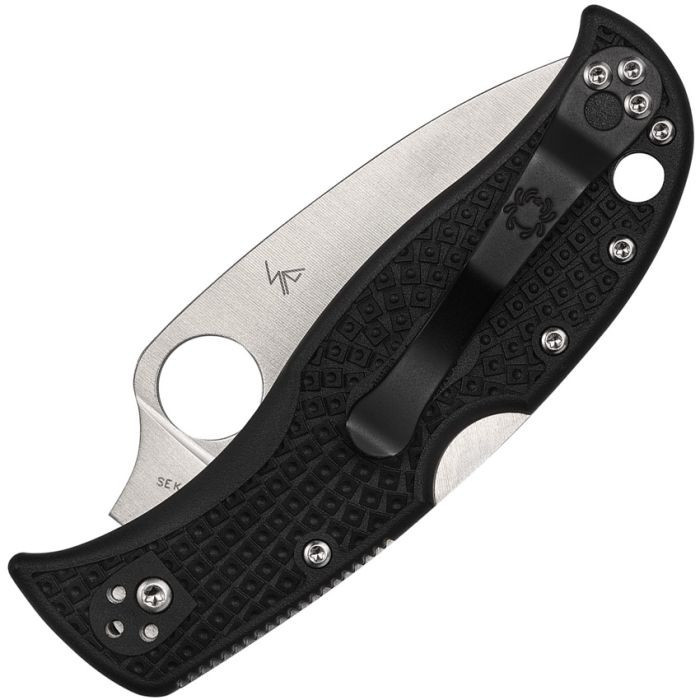 Spyderco LeafJumper C262PBK black FRN handle open profile view showing VG-10 plain edge leaf shape blade