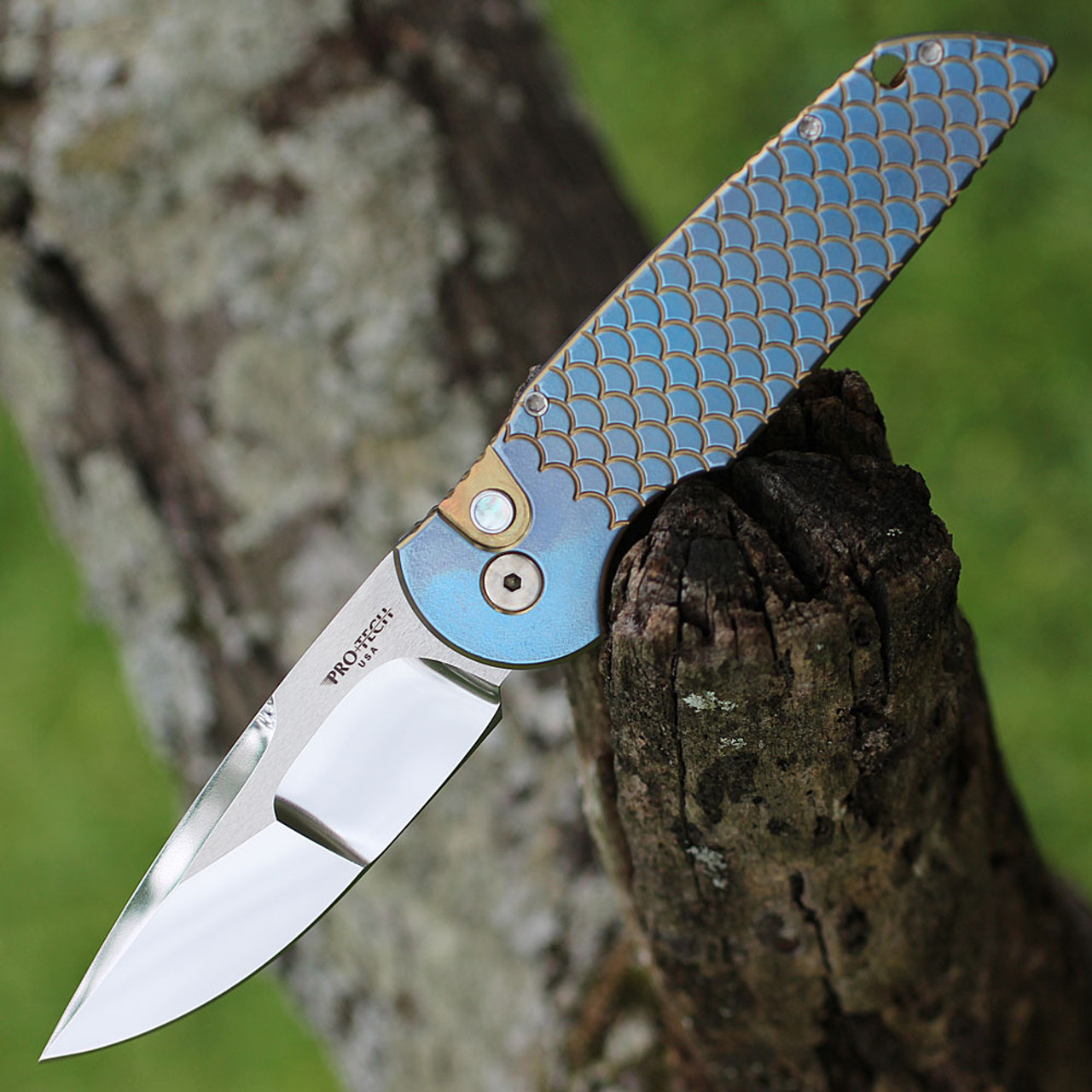 Pro-Tech 2022 Custom Tactical Response 3 (2022Custom008) 3.5" Mirror Polished CPM-154CM Drop Point Plain Blade, Compund Ground by Mike Irie, Two-Toned Bronze Chamfers with Orange Peel Blue Flats Titanium Fish Scale Handle, Pearl Push Button