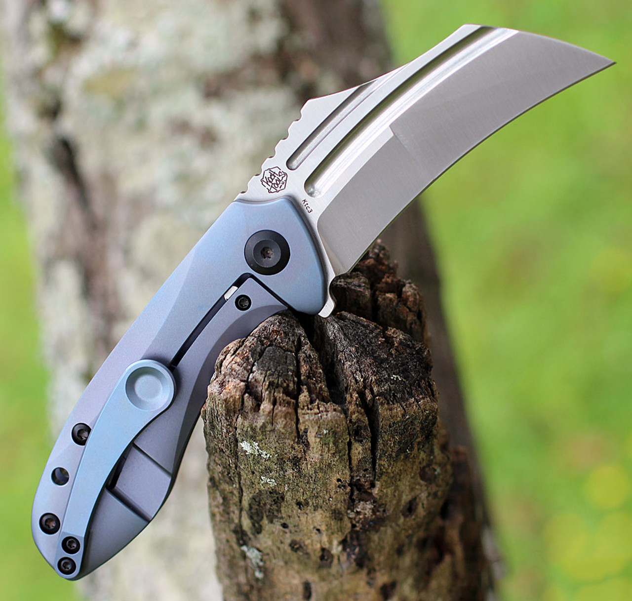 Kansept KTC3 Flipper (K1031A3) - 3.0" CPM-S35VN Satin Hawksbill Plain Blade, Blue Anodized  Titanium Handle